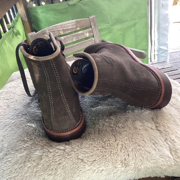 Men Chippewa boots like new in 11 US, moss green. - Picture 13 of 16